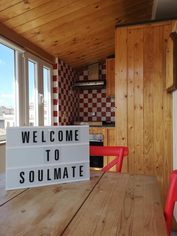 Soulmate Rooftop Apartment Rom Exteriör bild